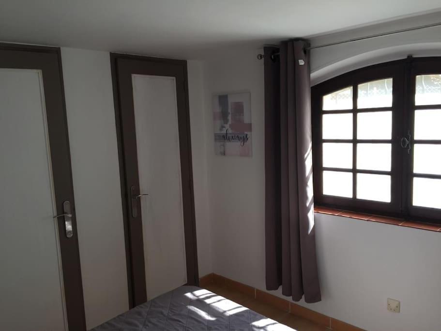 T3 Rdj 5 Mn A Pied-port 10 Mn-parking Appartement Bandol